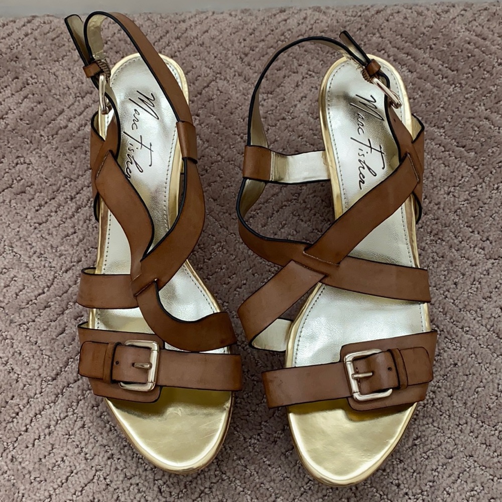 Never worn. Brand new